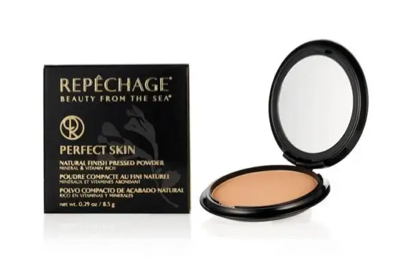 Repêchage Perfect Skin -puristettu puuteri, mukana kotelo ja peili, 8.5 g. Luonnollinen viimeistely, rikastettu vitamiineilla ja mineraaleilla.